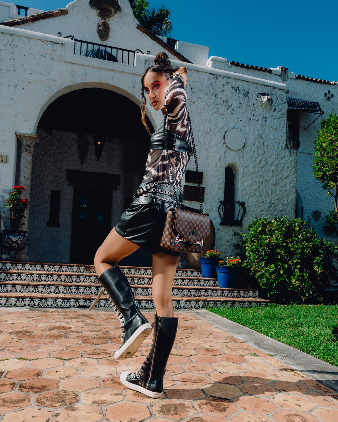 SPRAYGROUND® HANDBAG SHARKS IN PARIS GRIN & GRIND HANDBAG